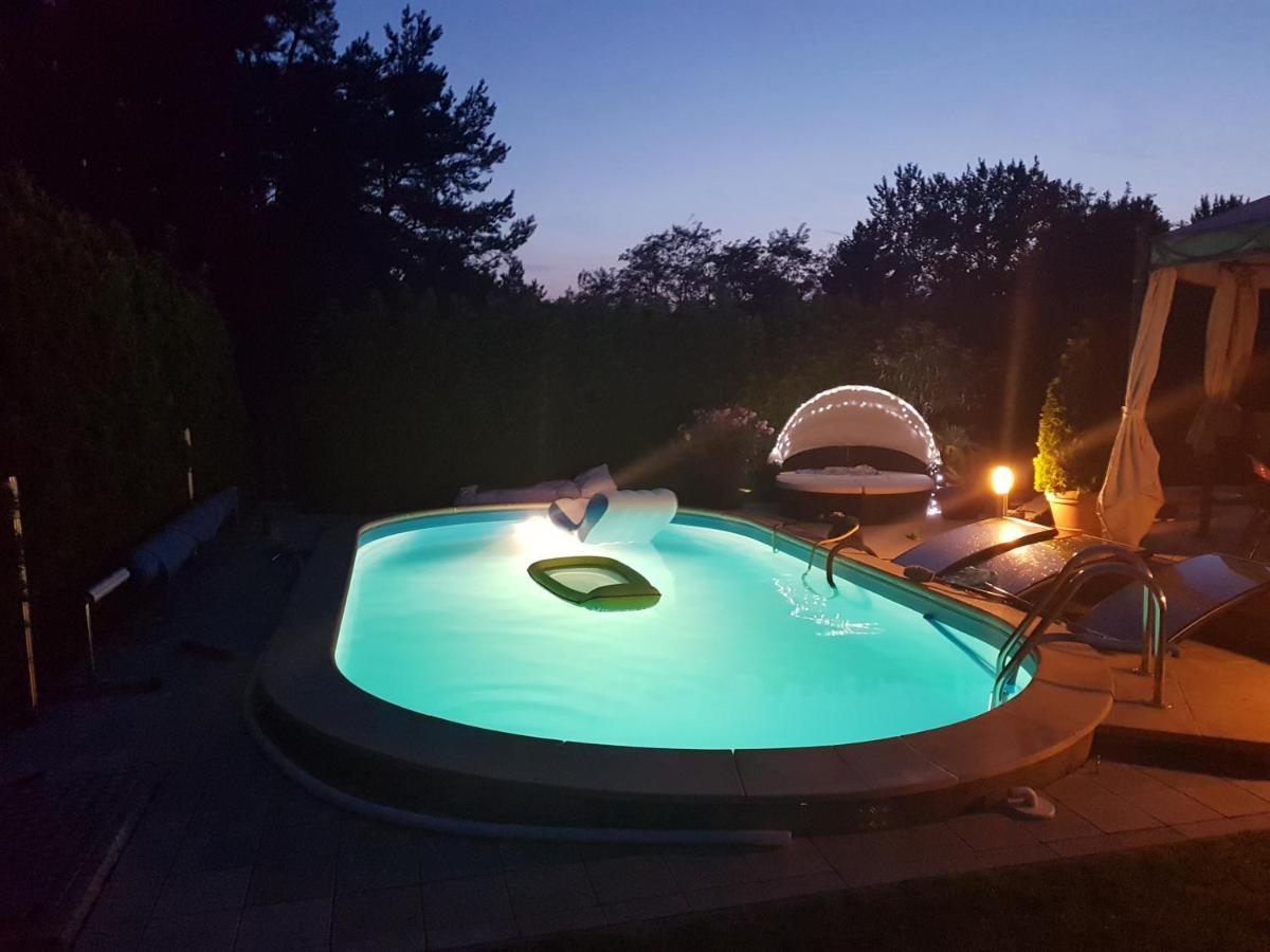Gaestezimmer Im Bewohnten Efh Mit Pool Und Garten Ziltendorf Kültér fotó